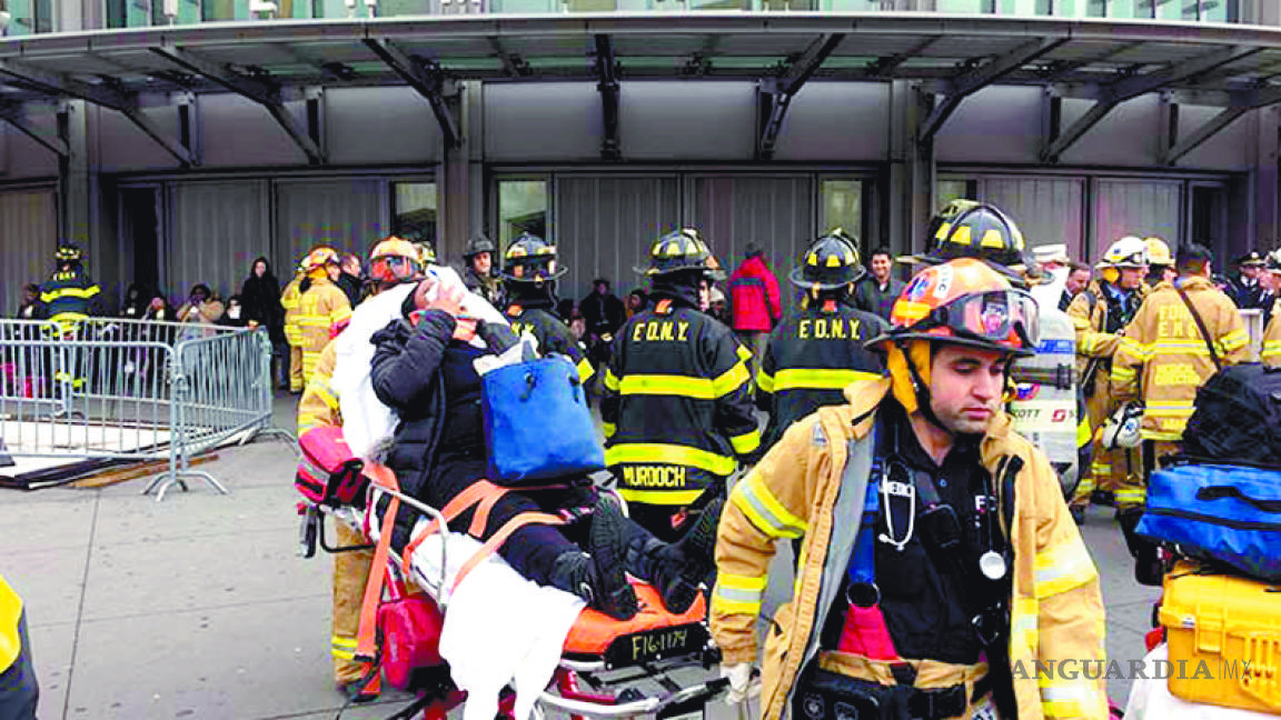 Descarrila tren en Nueva York; deja más de 100 heridos