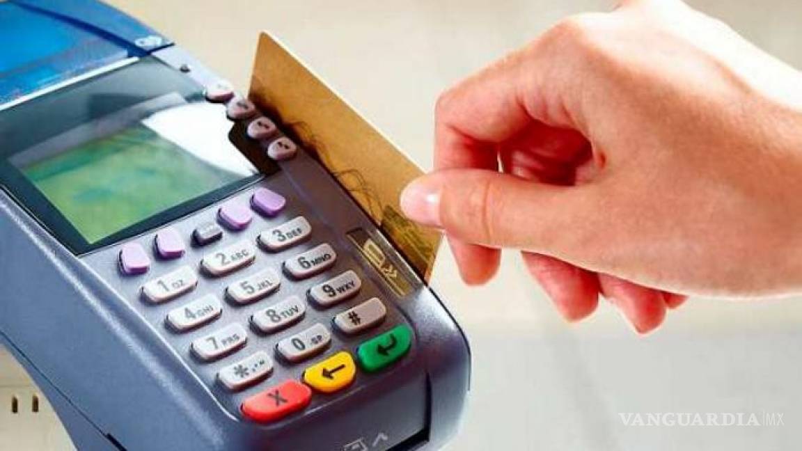 Aumentan deudas con tarjetas de crédito