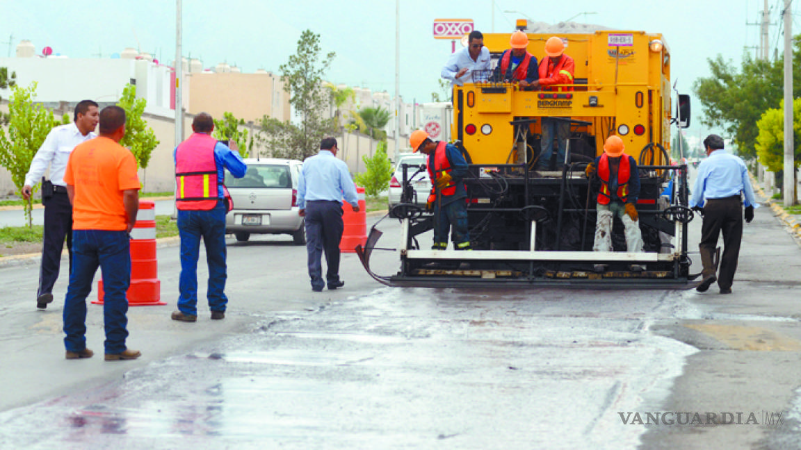 Pemex retira a Saltillo donación de material para asfalto