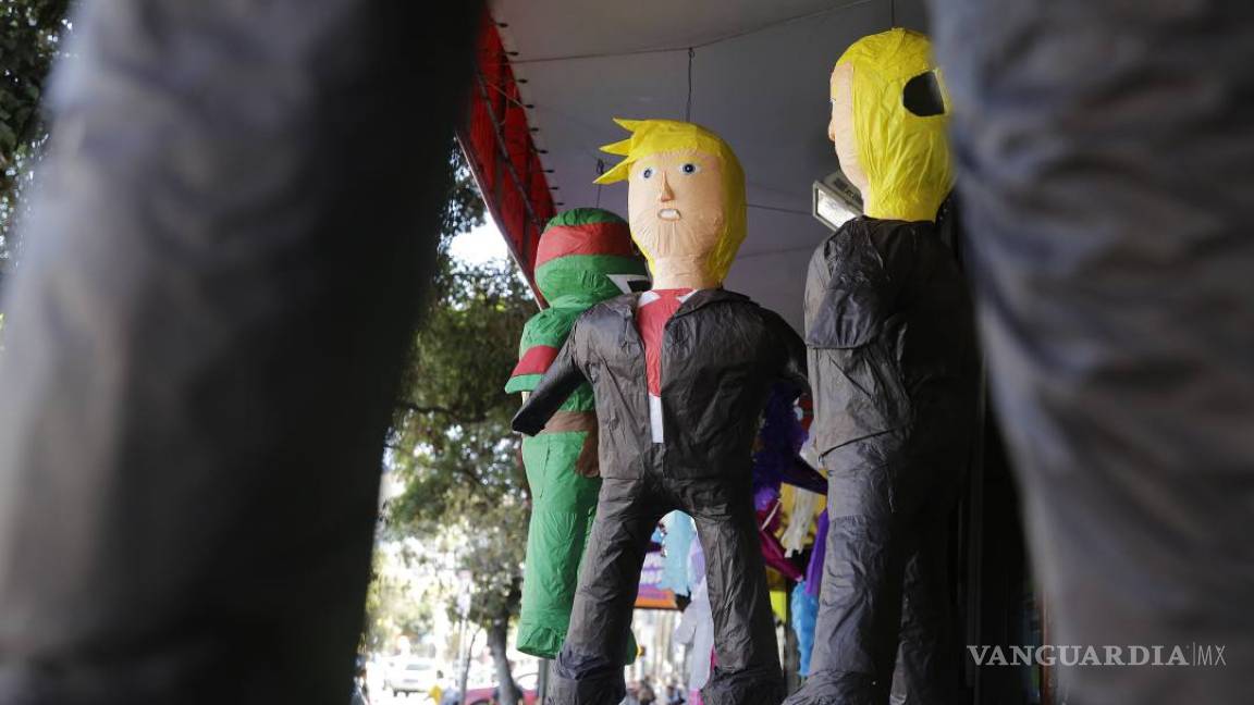Festejan en EU el 5 de mayo con piñatas de Trump