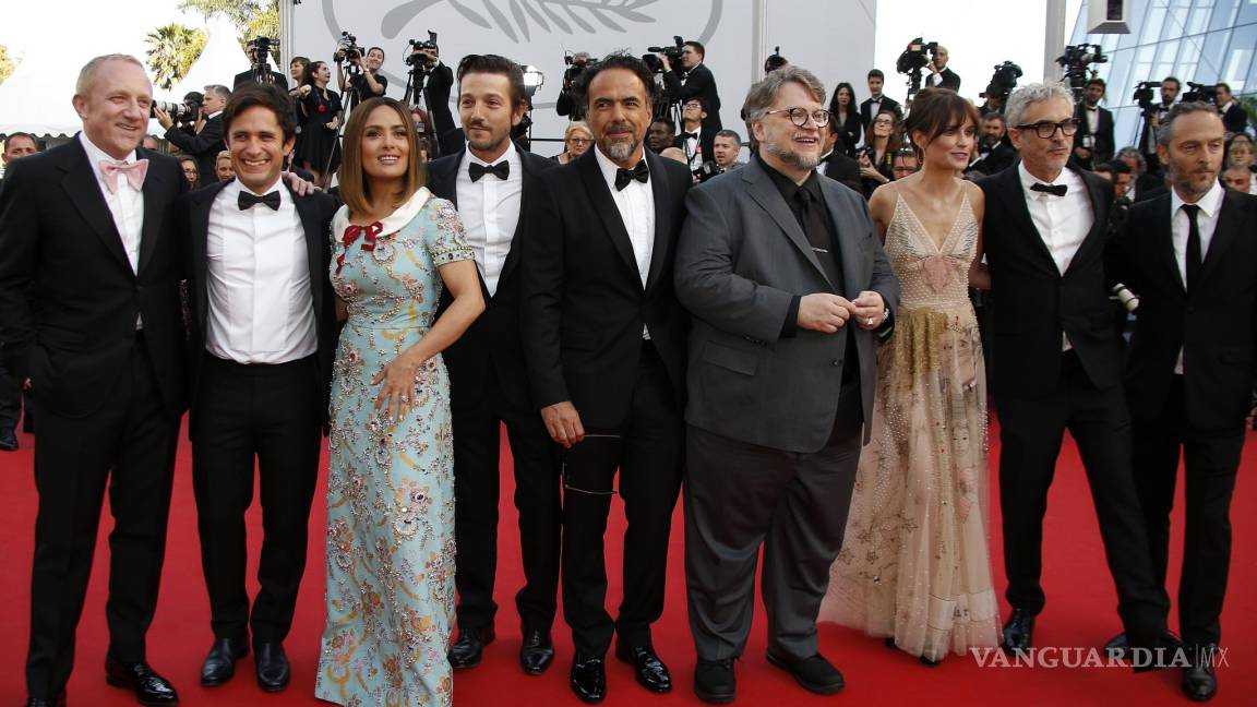 Mexicanos desfilan en la alfombra roja de Cannes