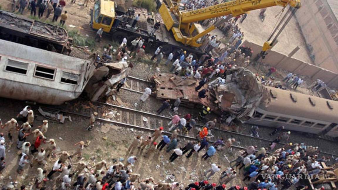Choque entre trenes en Egipto, al menos 36 muertos y 120 heridos