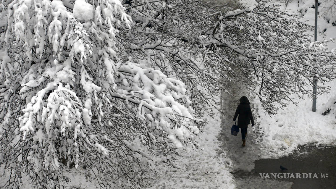 Mueren 2 hombres congelados en Serbia debido a frente frío