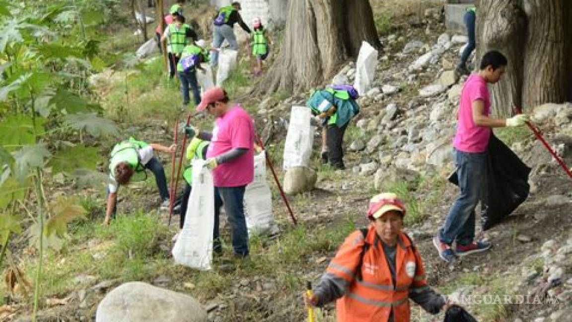 Retiran regios 14 toneladas de basura en río La Silla