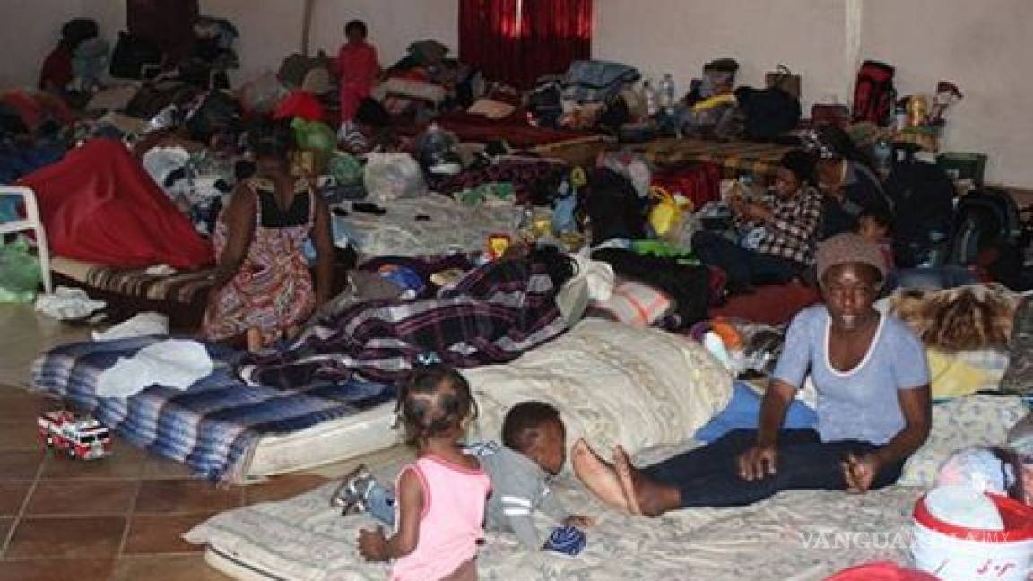 Desalojan a migrantes haitianos de albergues en Baja California