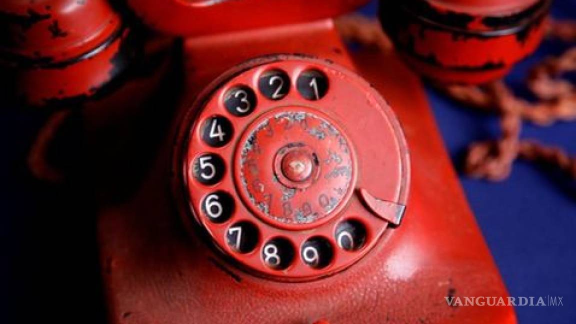 Subastado en 243 mil dólares el 'teléfono rojo' de Hitler
