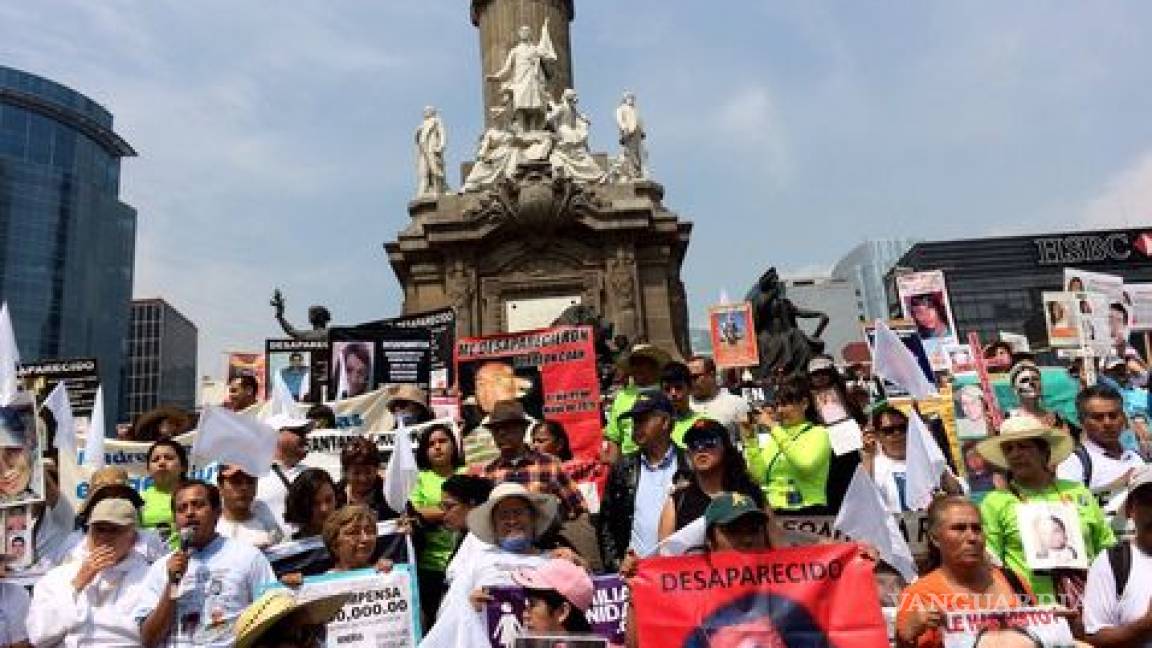 ¡Nada que celebrar! Madres de los desaparecidos marchan en la CDMX