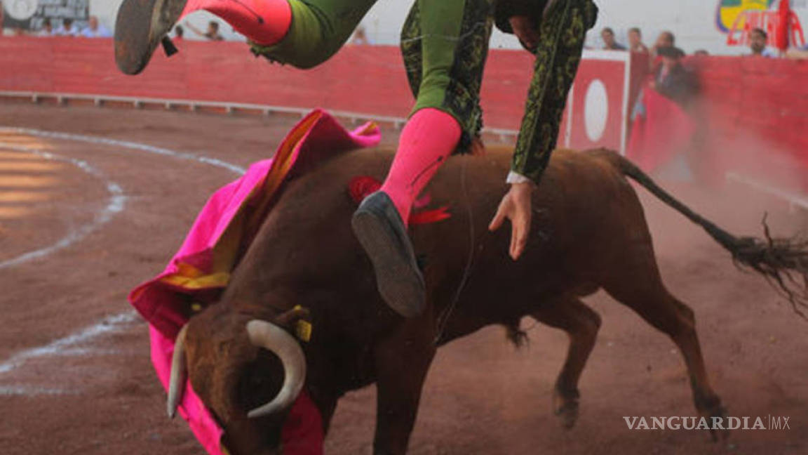 Continúa grave en Torreón el matador de toros “El Pana”