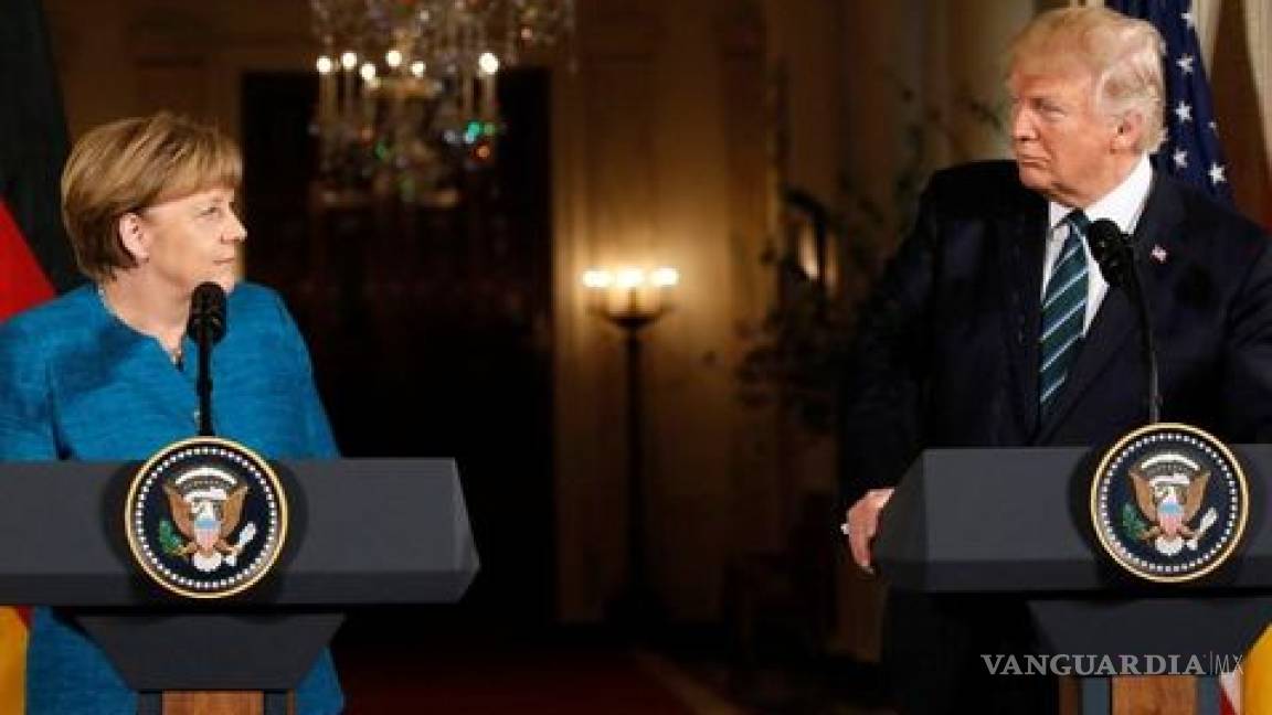 Trump se niega a estrechar la mano de Angela Merkel durante su primer encuentro en la Casa Blanca