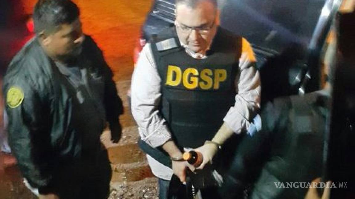 En hangar de Guatemala, Javier Duarte espera ser extraditado