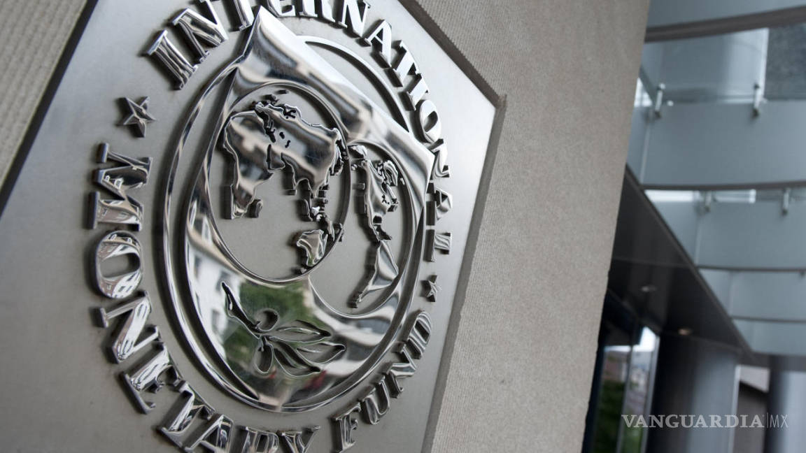 FMI recomienda a México bajar deuda y posponer alza de tasas