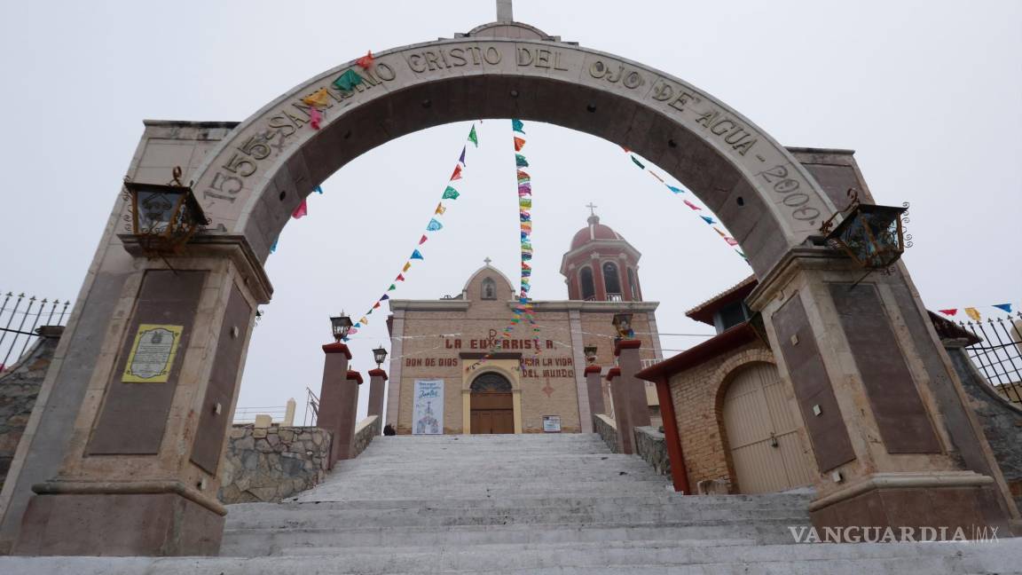 Arranca Semana Santa en Saltillo: Se preparan en iglesia Ojo de Agua para actividades litúrgicas