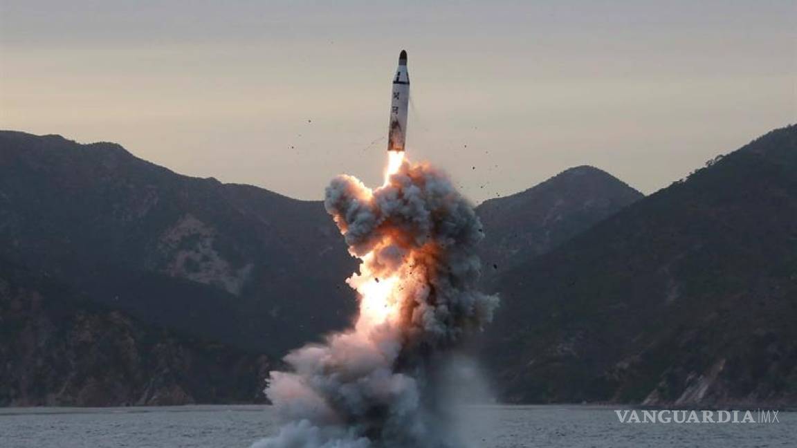 Corea del Norte reta al mundo, lanza misil balístico al mar del Este