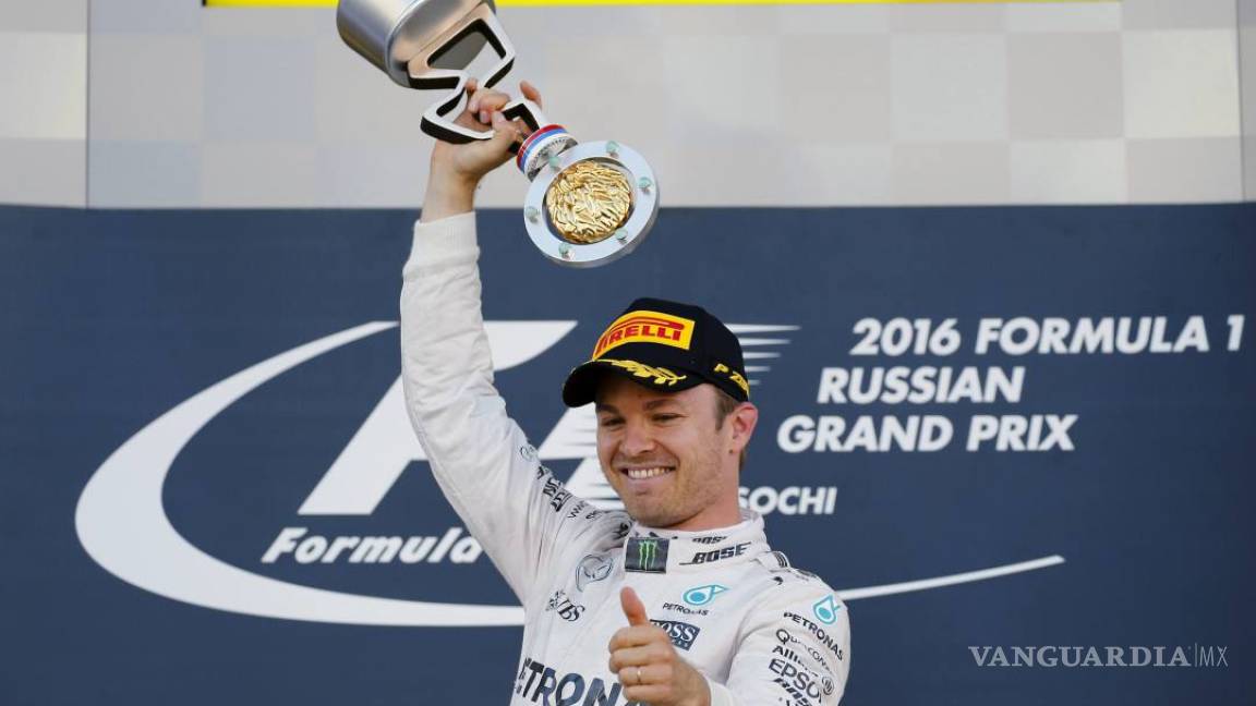 Mercedes niega buscar favorecer a Rosberg