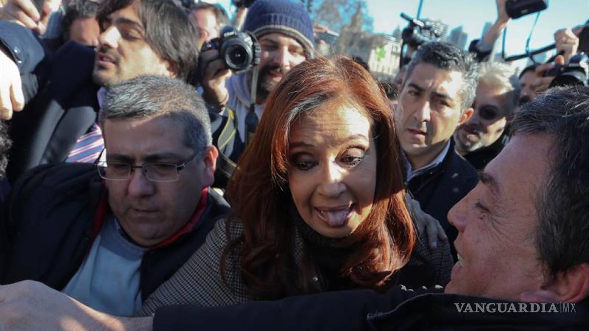 Procesan a Cristina Kirchner por asociación ilícita y lavado de dinero