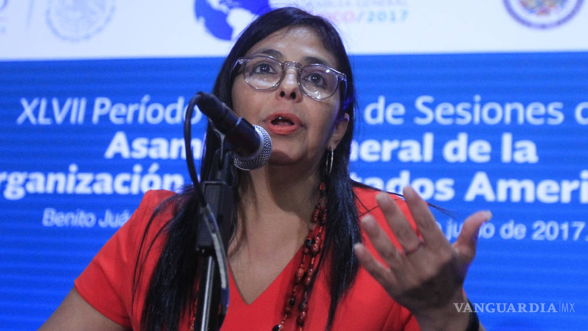 Canciller de Venezuela acusa a secretario general de la OEA de incitar &quot;una guerra civil&quot; en su país