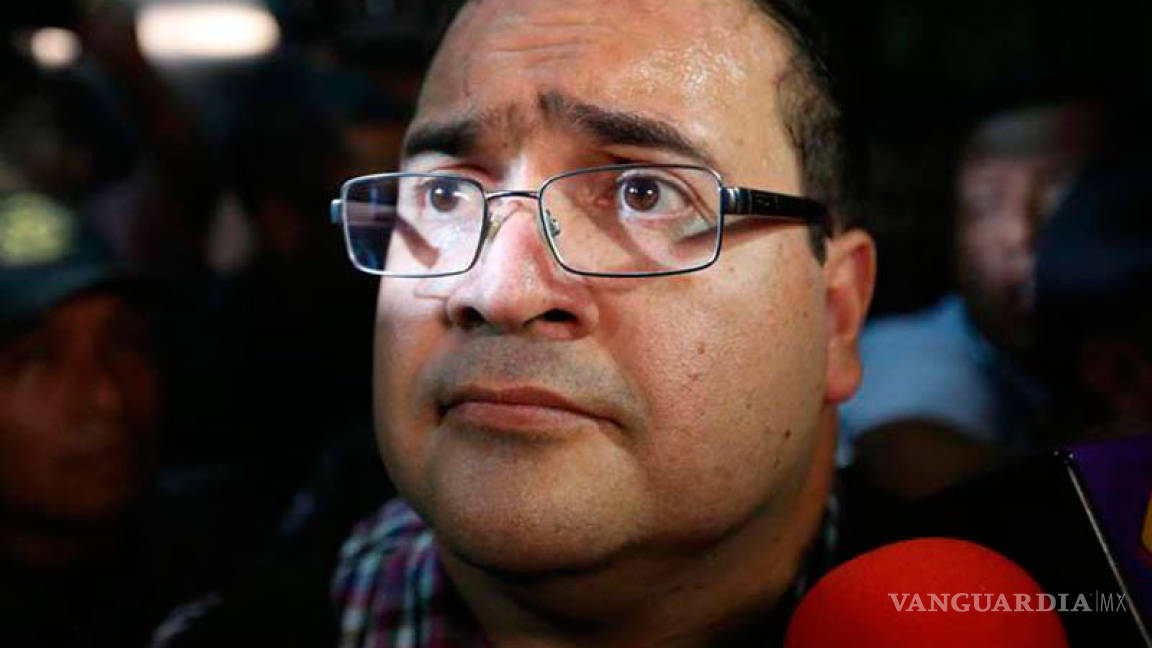 Javier Duarte enfrenta nueva orden de aprehensión, por desvío de 2,300 mdp del Seguro Popular