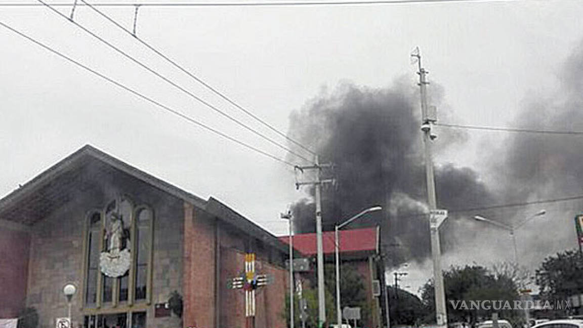 Arde parroquia en Monterrey en plena misa