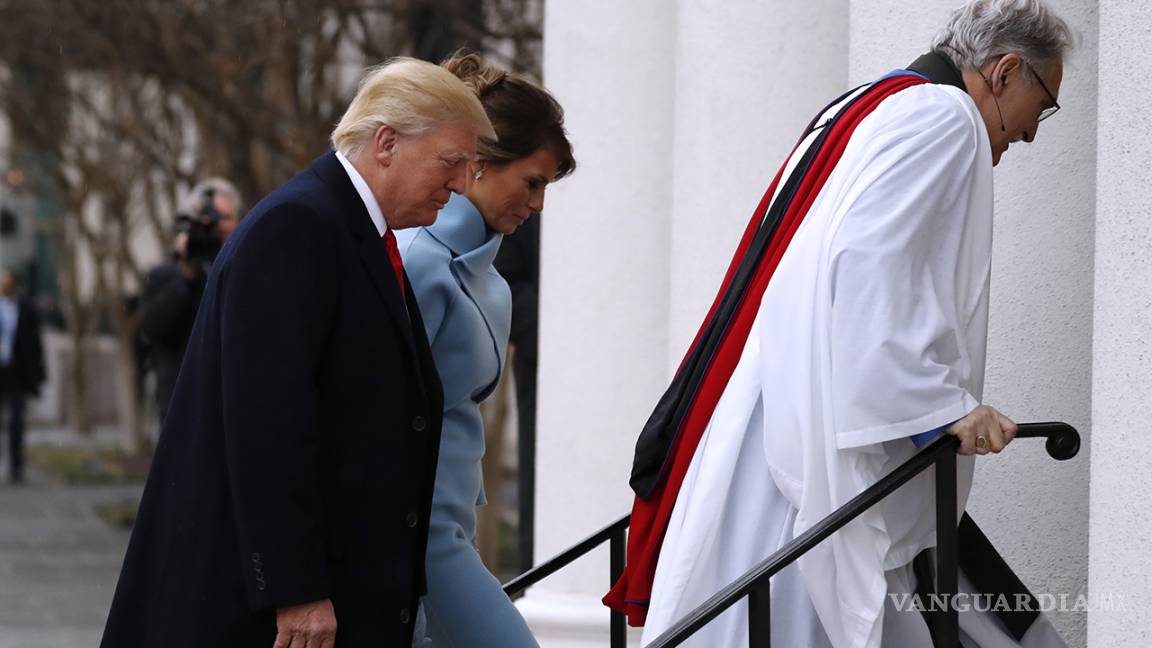 Trump inicia el día de su investidura con misa frente a Casa Blanca