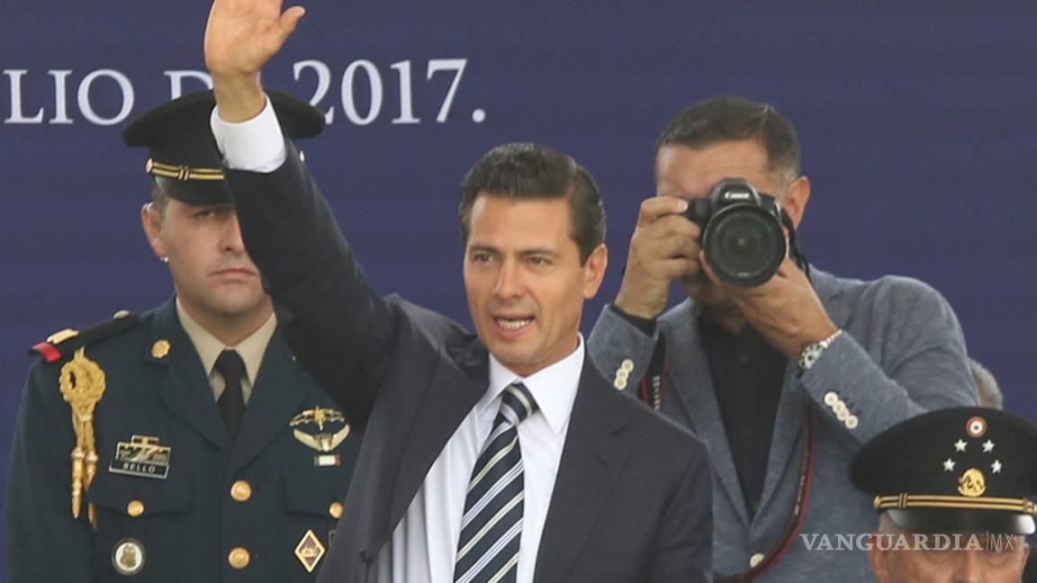 Peña Nieto pide separar a funcionarios por obras en Paso Express