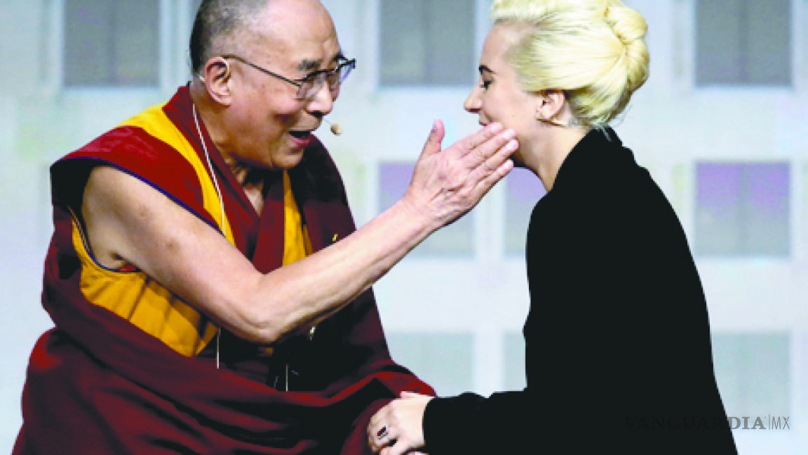 Lady Gaga y el Dalai Lama charlan sobre la compasión