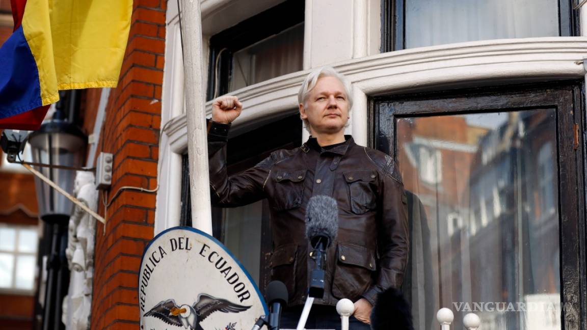 Assange tiene la libertad de abandonar la Embajada ecuatoriana, dice su abogado