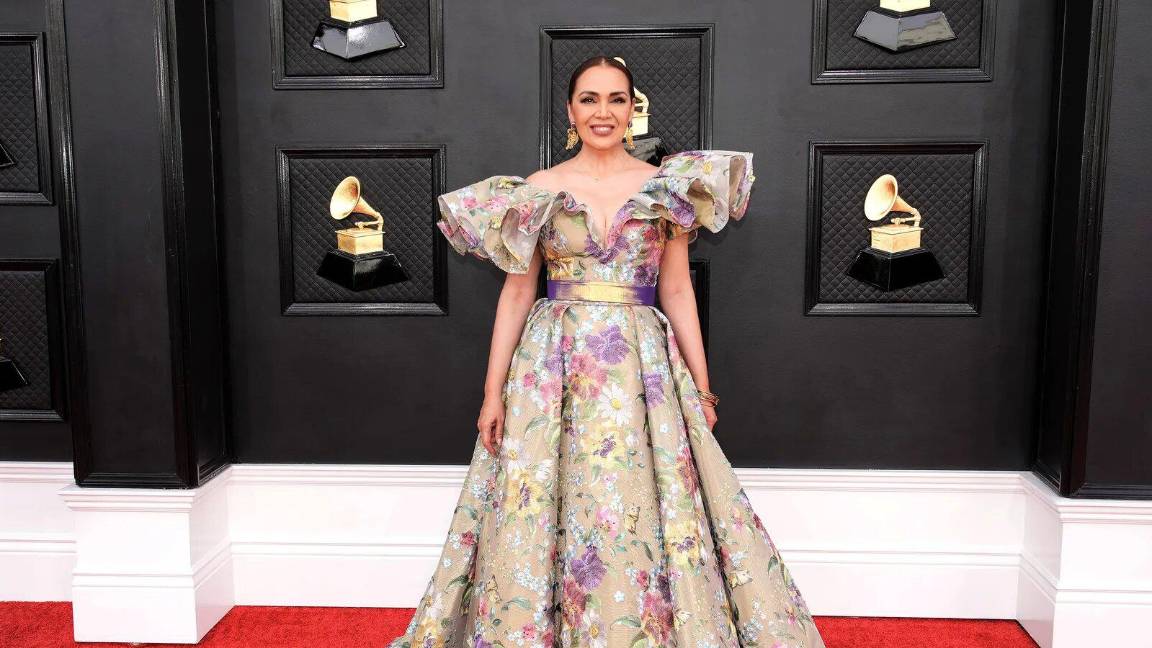 La cantante mexicana Aida Cuevas estuvo presente en la gala. $!La cantante mexicana Aida Cuevas estuvo presente en la gala.