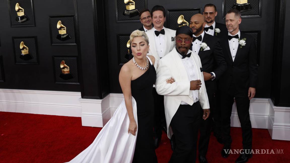 $!Lady Gaga llegó partiendo plaza con su vestido Armani Privé.