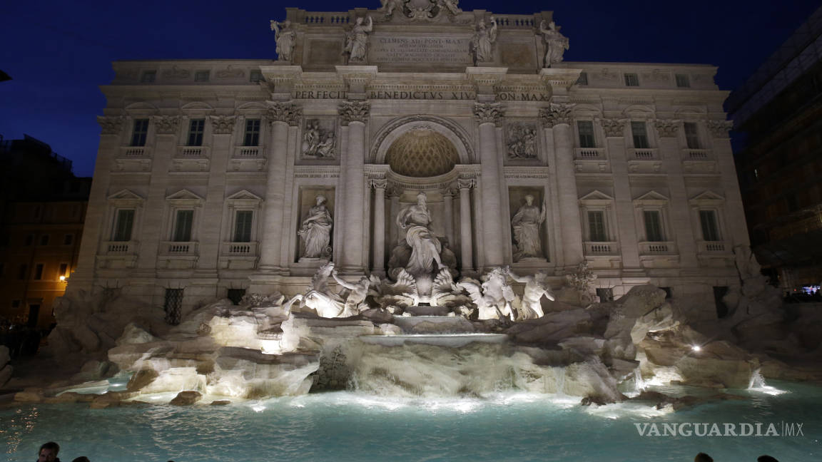 Restauran la Fontana di Trevi, símbolo de la 'Dolce Vita' en Roma