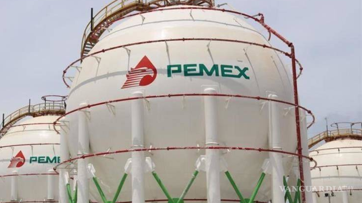 Apoyo a Pemex seguirá ‘por años’, su deuda es ‘muy grande’, admite Hacienda