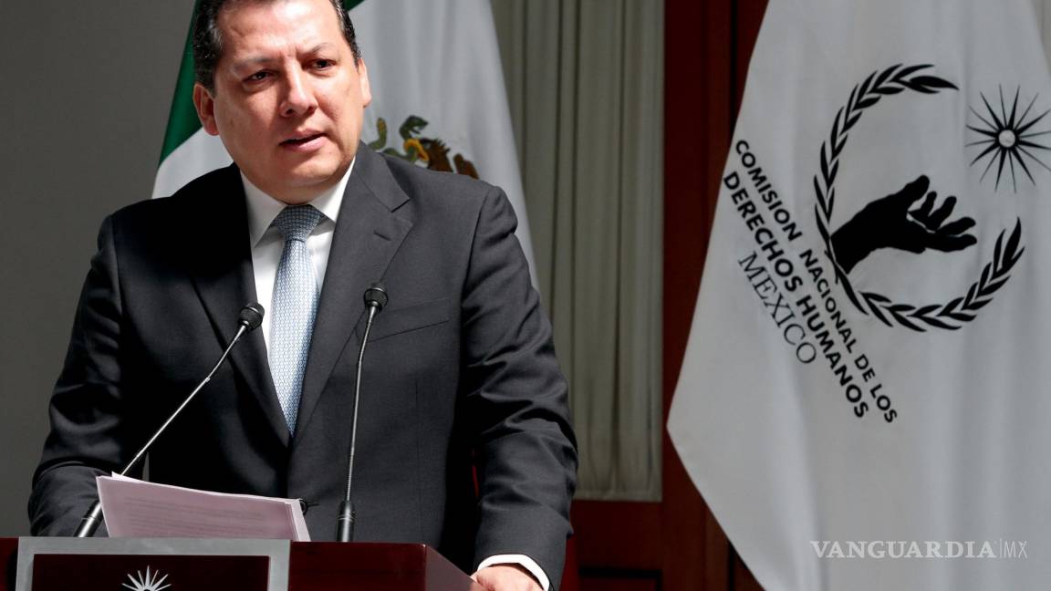 Ex titular de CNDH cobra por asesorías a Coahuila y viola la ley de servidores públicos