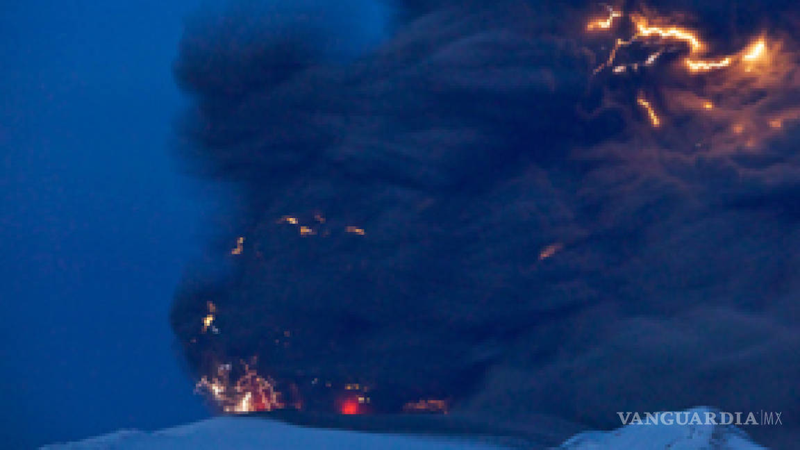 Desciende la actividad del volcán Eyjafjalla en Islandia