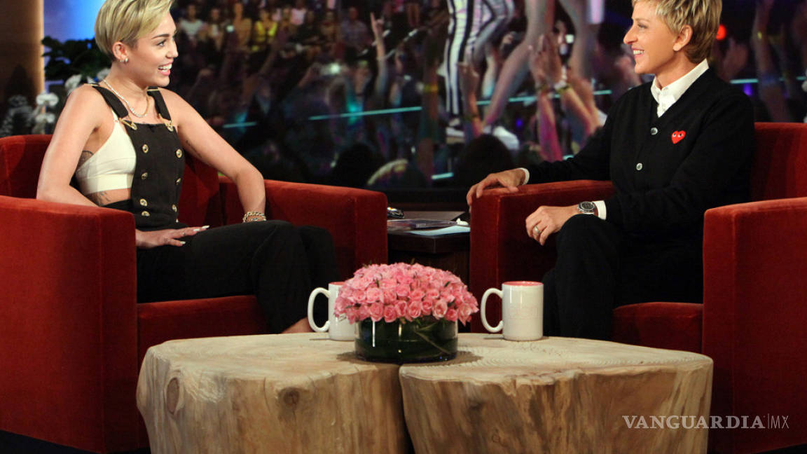 Miley Cyrus habla de Hillary Clinton y Liam Hemsworth con Ellen