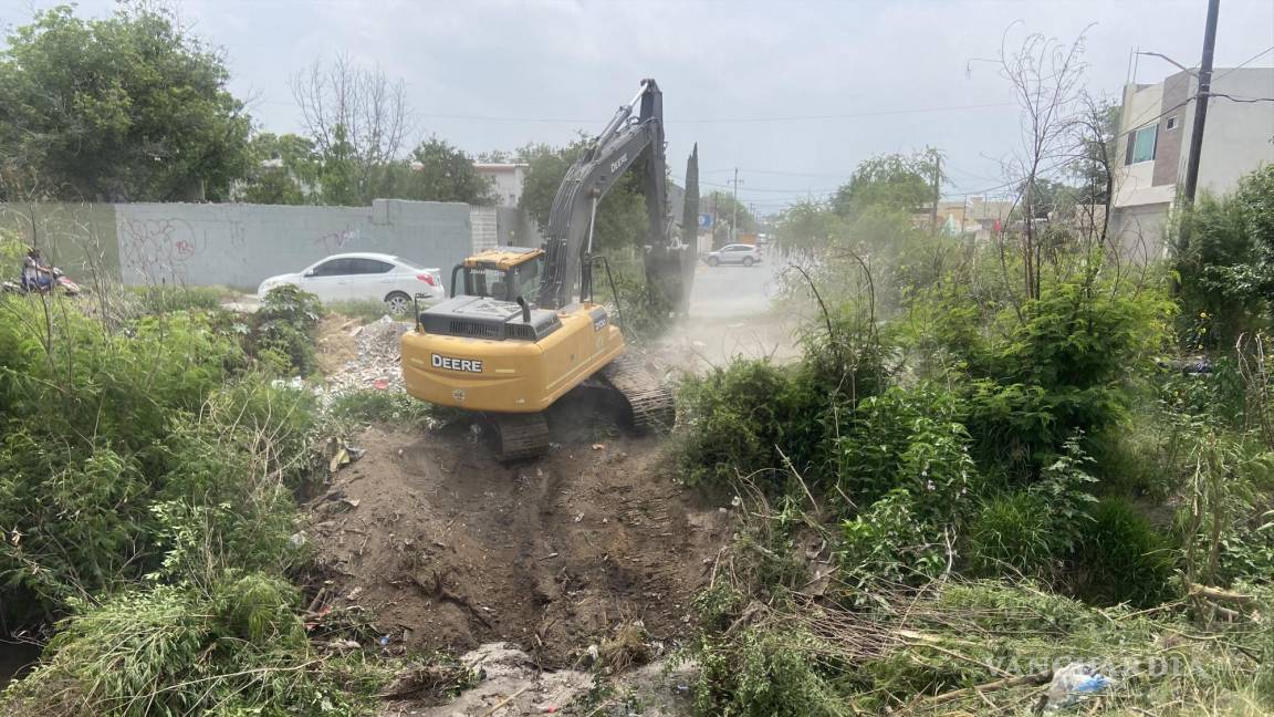 Ciudad Frontera limpia arroyo para prevenir inundaciones de cerca de 400 viviendas