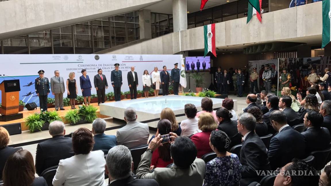 Inaugura Cienfuegos exposición militar