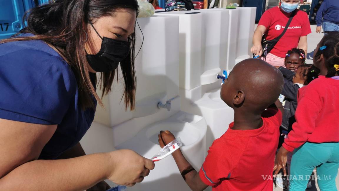Realizan en Acuña campaña de higiene bucal para migrantes