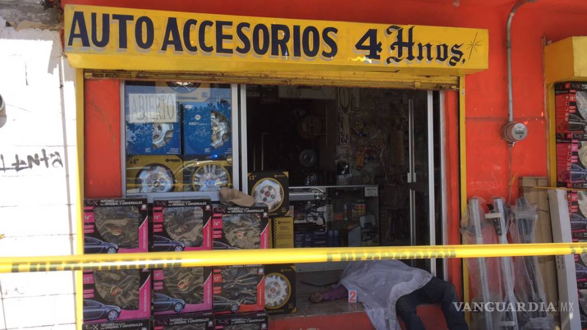 Ejecutan a hombre en la entrada de su trabajo en Torreón