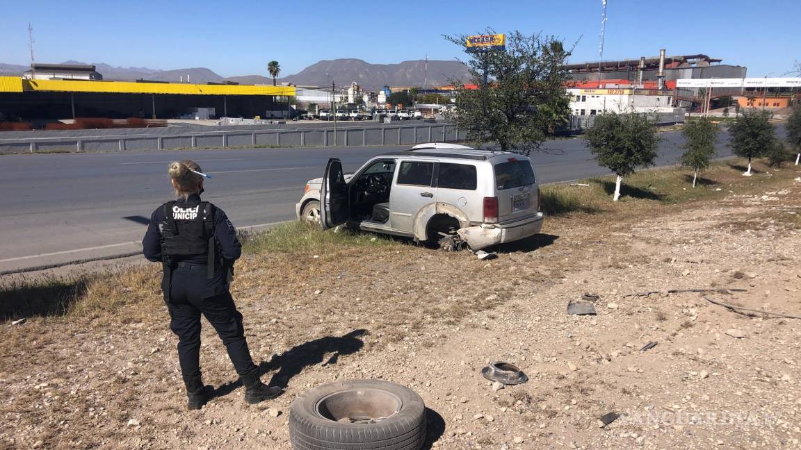 Pierde un neumático en la Monterrey-Saltillo