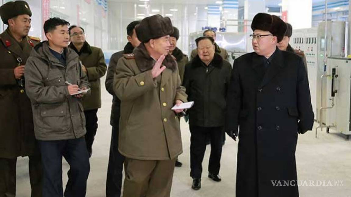 Dictador norcoreano reaparece cojeando