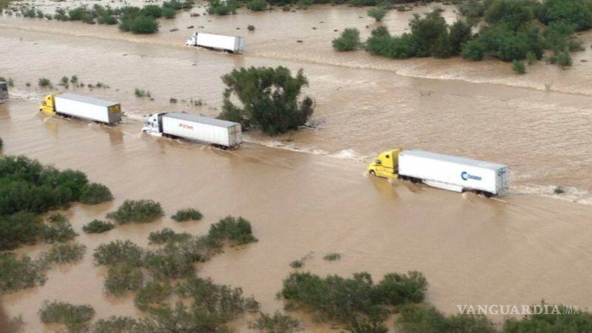 Por inundación, cierran la autopista Monterrey-Nuevo Laredo