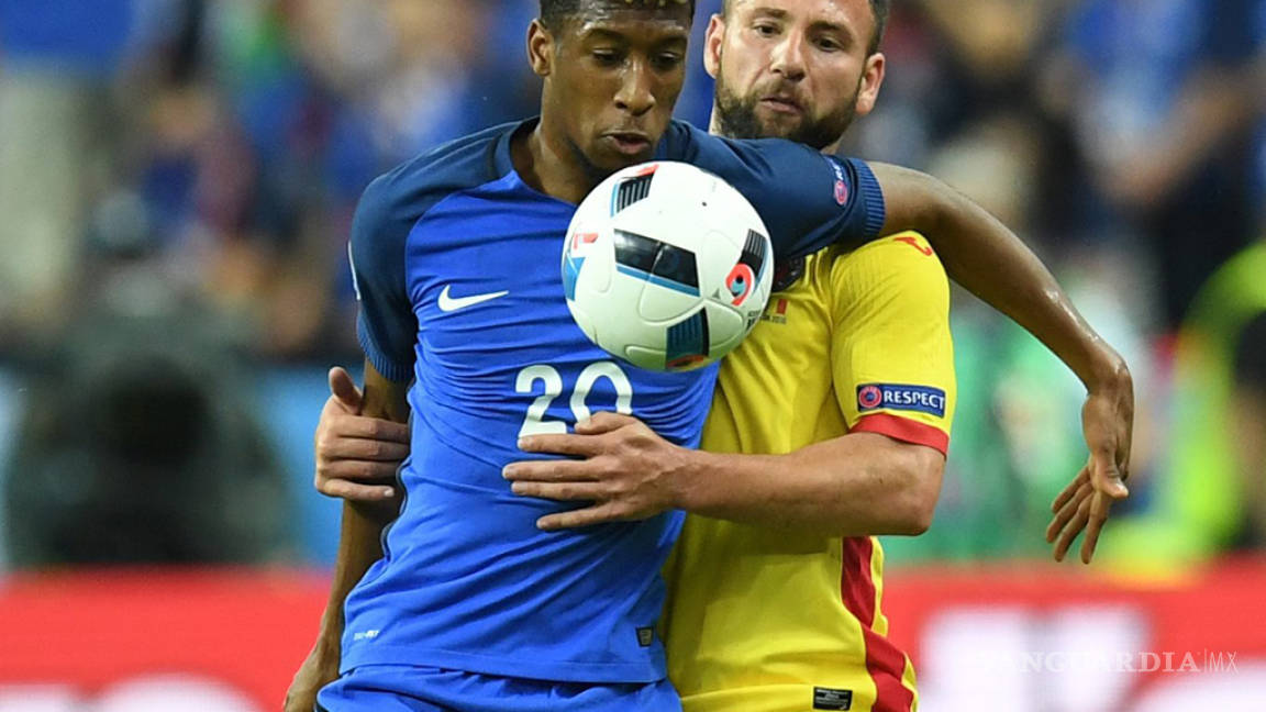 Francia supera a Rumanía 2-1 en el partido inaugural