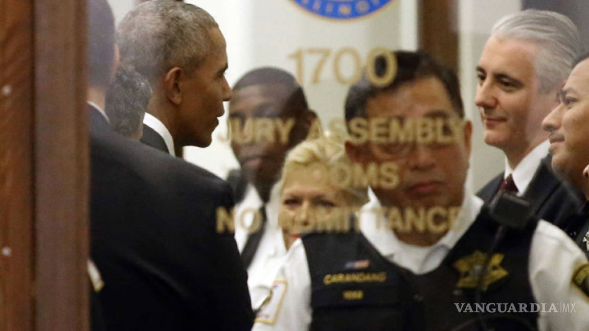En su nueva etapa como ciudadano, Obama acude a corte de Chicago para ser jurado