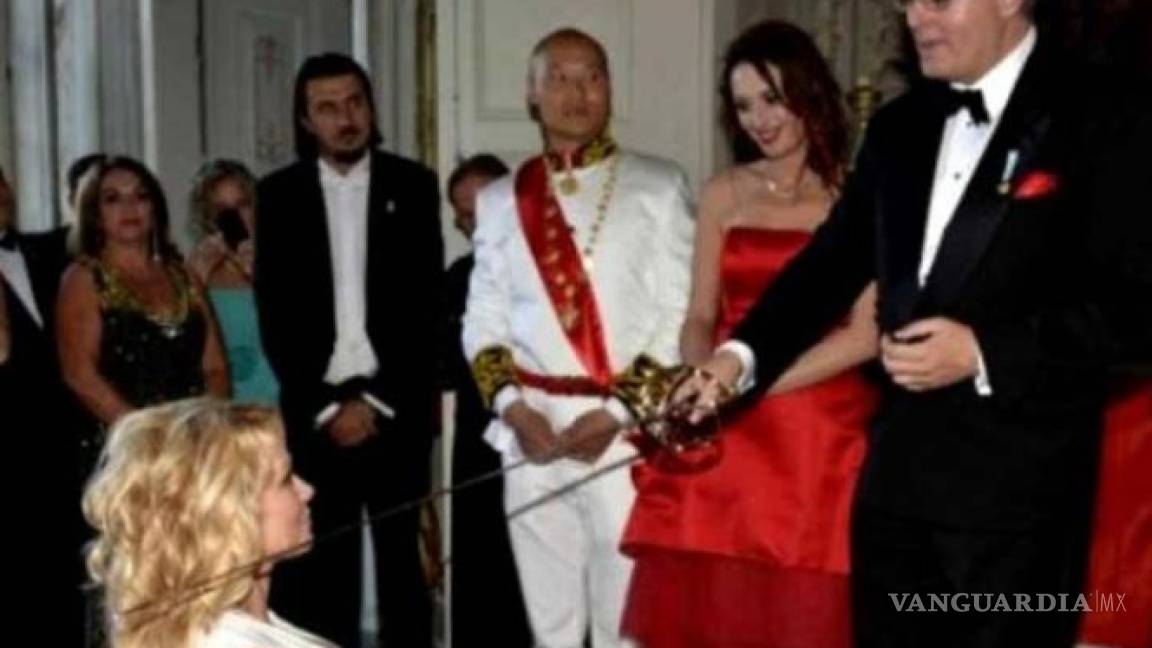 Hombre se hizo pasar por príncipe para ser invitado a hoteles de lujo y codearse con las estrellas