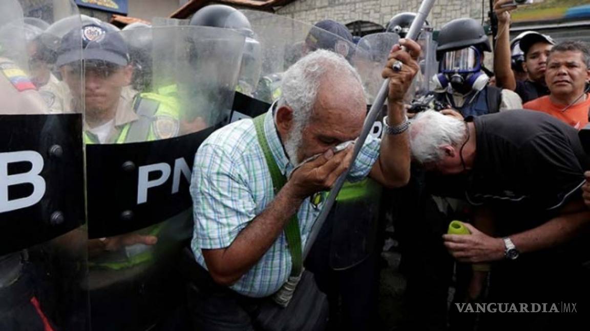 Reprimen ‘Marcha de los Abuelos’ en Venezuela