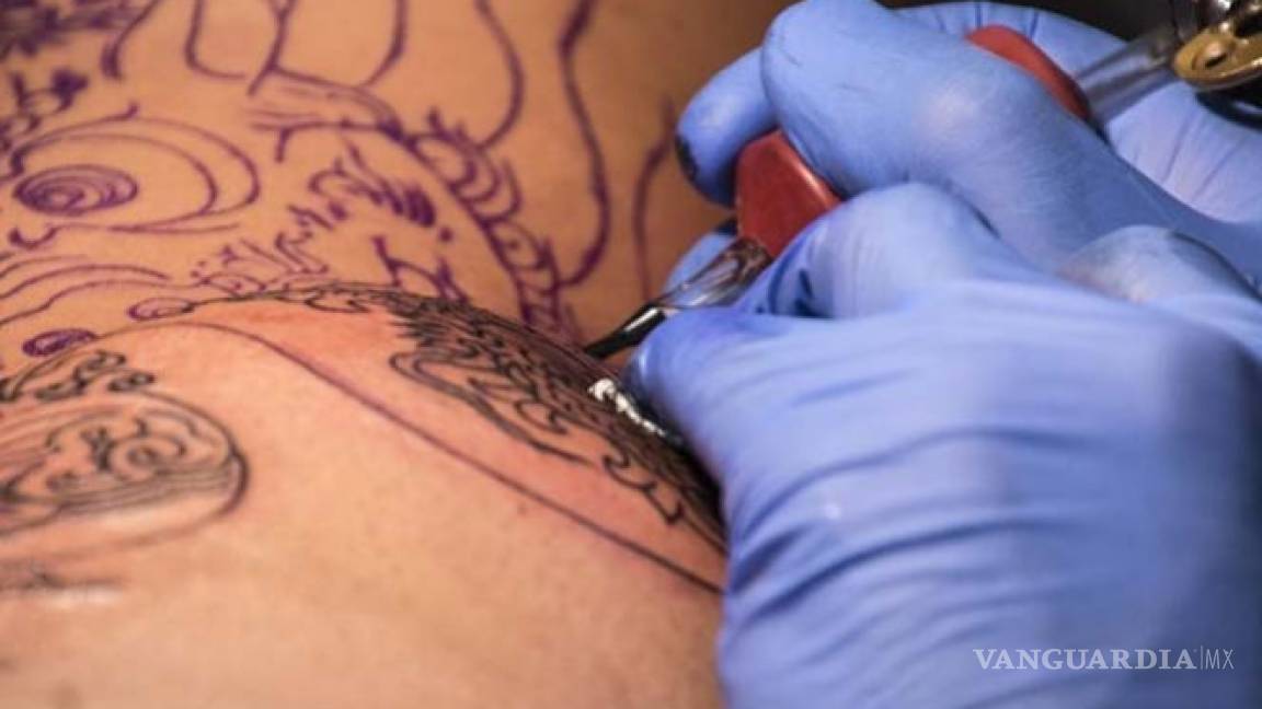 ¡Cuidado! Tinta de tatuajes sería cancerígena, revela estudio