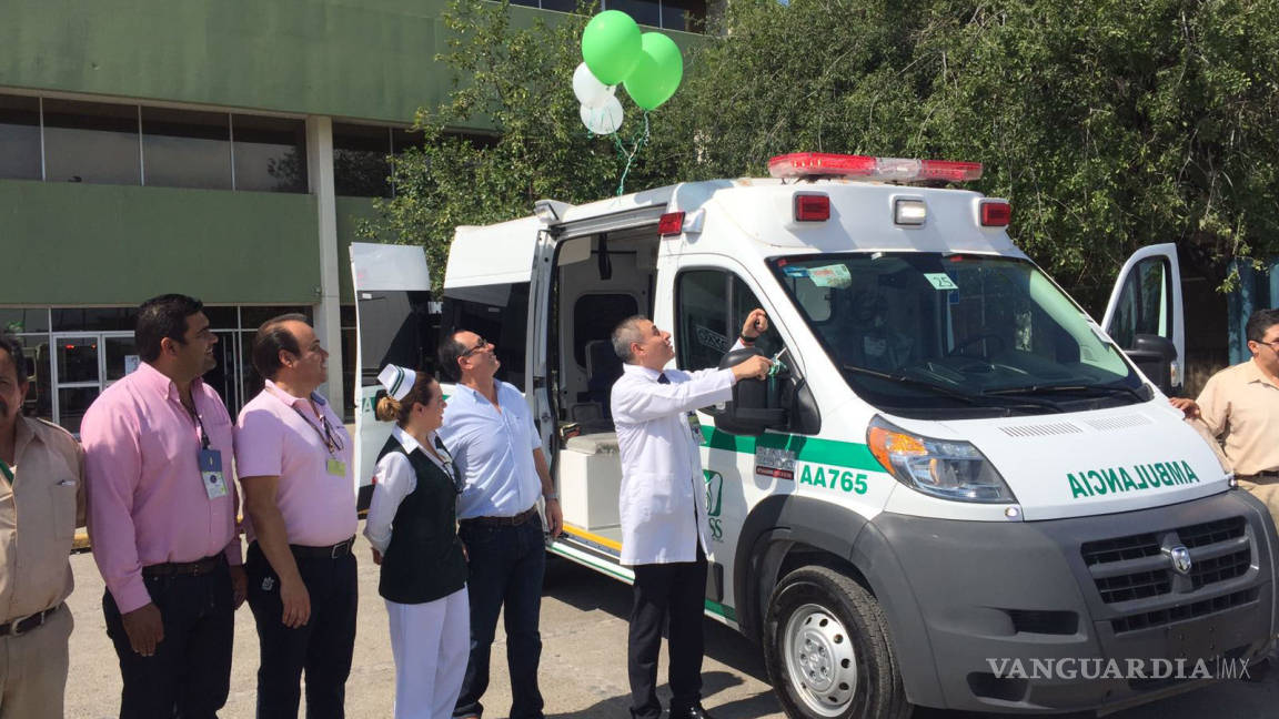 Estrena el IMSS dos ambulancias