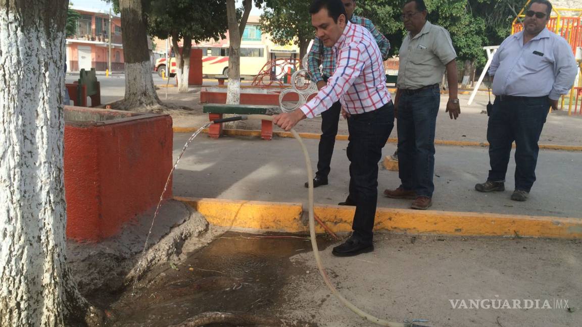 Supervisan servicio de agua y drenaje en colonias de Torreón