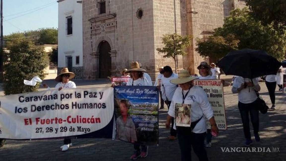 Reclaman justicia por Valdez en caravana en Sinaloa