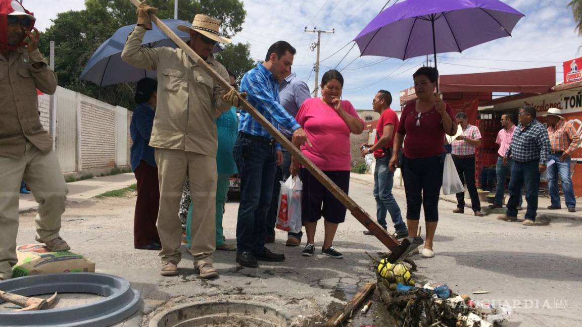 Simas Torreón corrige fallas en redes de la Fidel Velázquez y Laureles