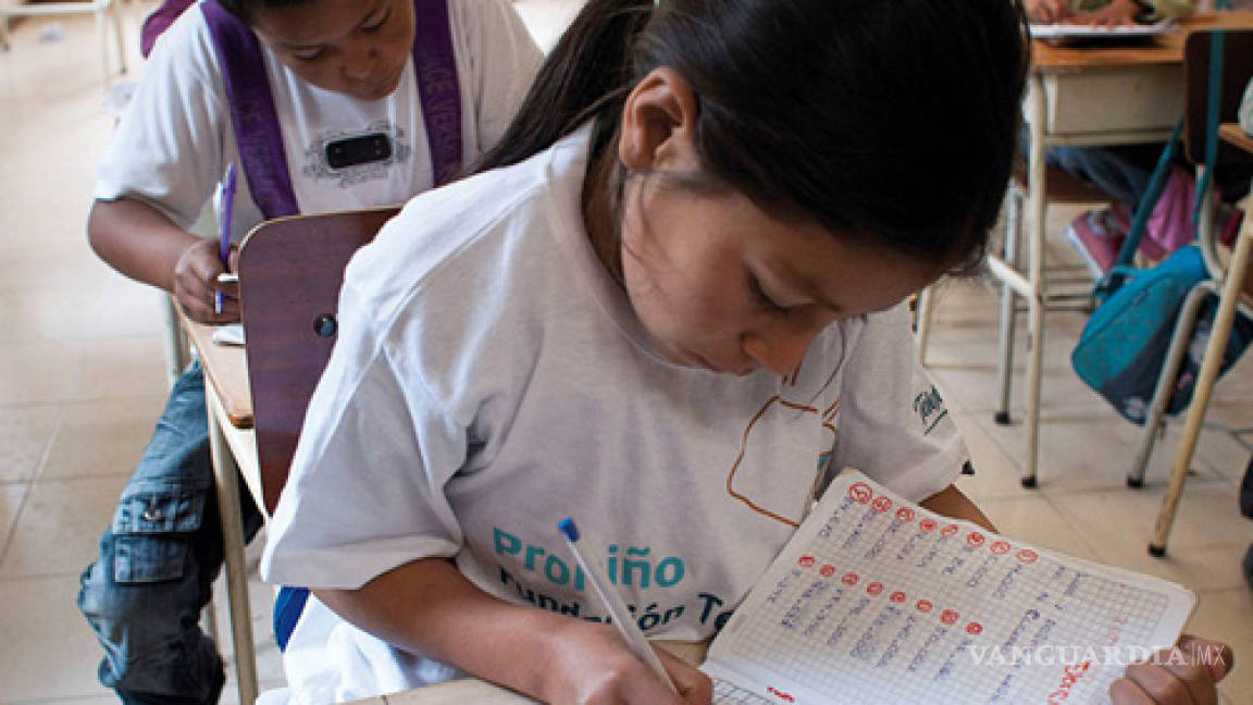 Mexicanos no ven cambios con la reforma educativa, asegura encuesta